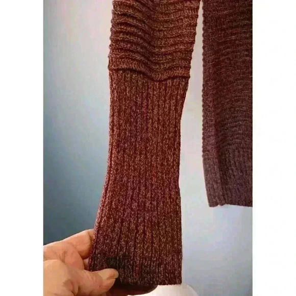 Nine West Women's XS Ribbed Reddish Brown Metalic Sheen Tunic Style Sweater NWT! - Picture 3 of 6